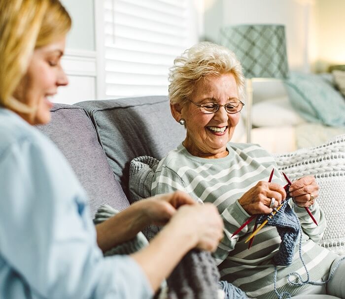 smiling-women-knitting